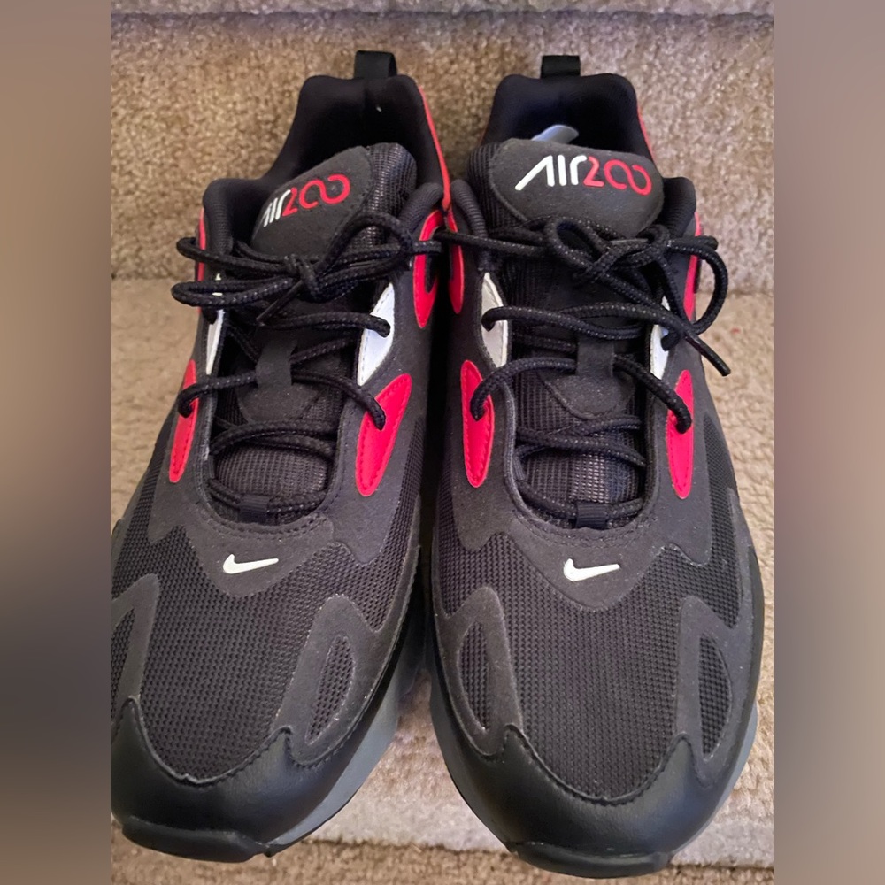 Nike Air Max 200  Black Red White Men's Sz. 10.5 Sports/ Running Shoes.